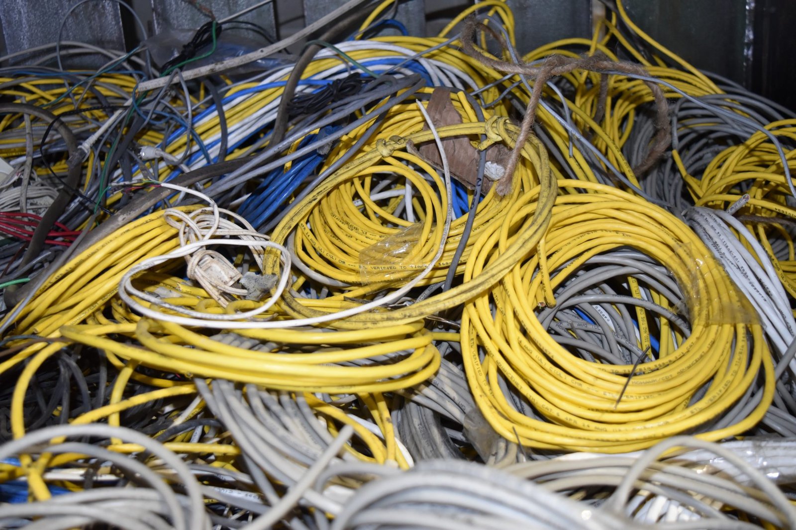 We buy all types of copper scrap and cables from factories and project sites at the highest rates in Riyadh and the Kingdom